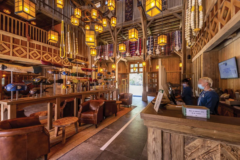 Peinture au Parc Astérix - Les Quais de Lutèce, le nouvel hôtel du Parc Astérix